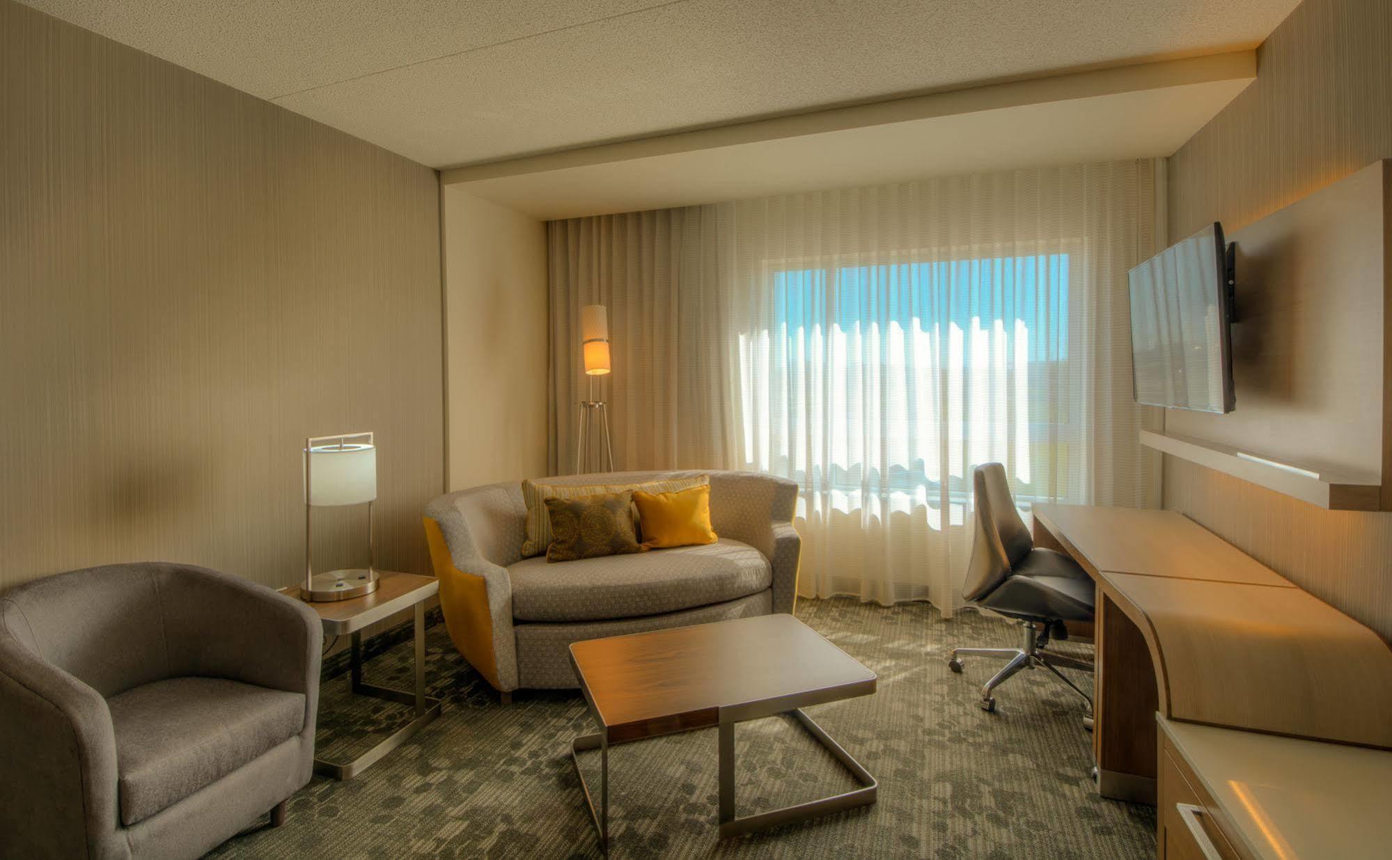 คอร์ตยาร์ด บาย แมริออท วินนิเปกแอร์พอร์ต Hotel วินนิเพก ภายนอก รูปภาพ
